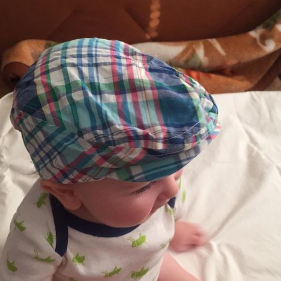 Boys hat - Picture 1 of 4