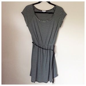 stylemint Dresses - Stylemint Black & White Dress w/ Belt stylemint Dresses - Stylemint Black & White Dress w/ Belt