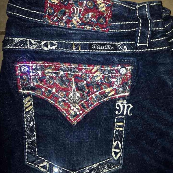 NEW 32X30 BOOTCUT MISS ME JEANS!!