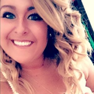 Meet your Posher, Chrissy