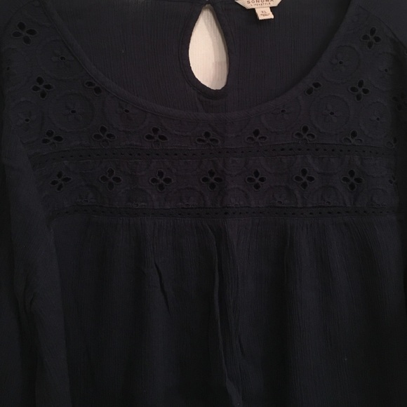 Blue blouse. Brand new w/o tags - Picture 2 of 3