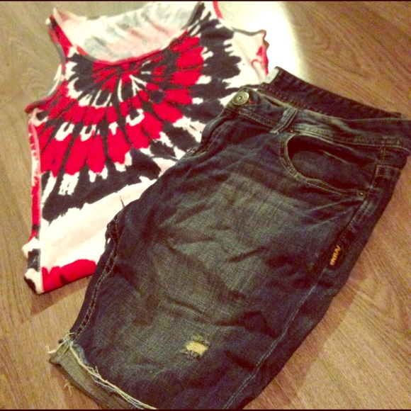 Aero mid calf shorts & tie-die shirt size13/14