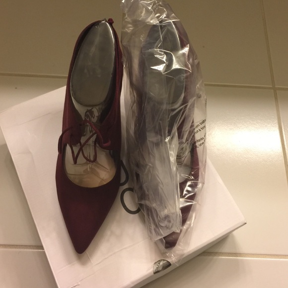 Shoes - 🚨🚨🚨 SALE 👠👠