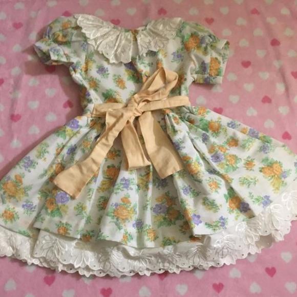 Vintage look! Beautiful Dress - Picture 2 of 4