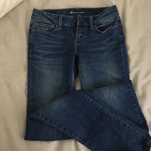 Levi's Jeans inseam is 30