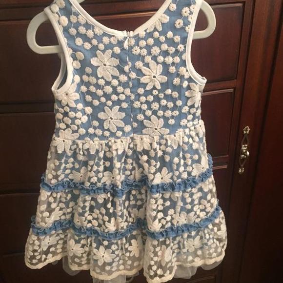 Blue and Cream Floral Dress w/ Pink Accent Flowers - Picture 2 of 4