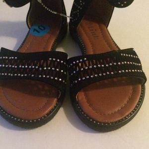 New Black sandals/brand Link/size 10 girls.