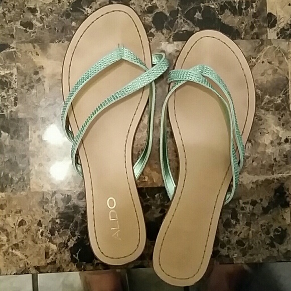 Flip flops - Picture 1 of 1