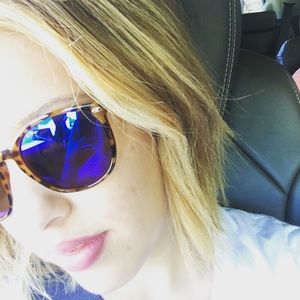 Meet your Posher, Kara