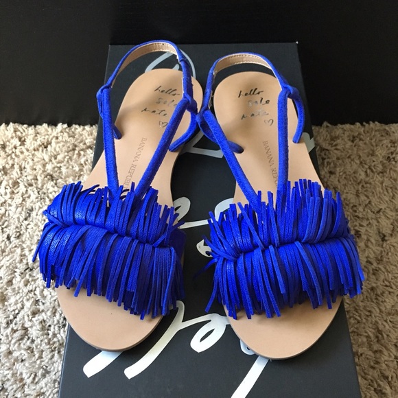 NWT banana republic fringe suede sandal size 6.