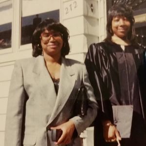 Meet your Posher, Dee