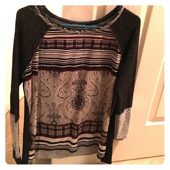 Sweater - Picture 1 of 1