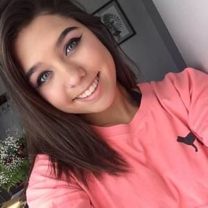 Meet your Posher, Sierra