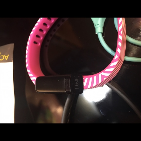 Fitbit flex, bands , & chargers - Picture 2 of 2