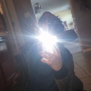 Meet your Posher, Mia