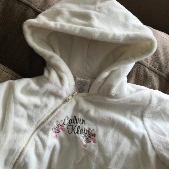 Calvin Klein snowsuit bundles 6-9 months - Picture 4 of 4