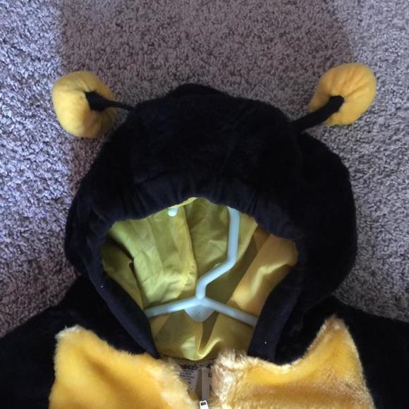 🎉Bumblebee costume size 24 months w/Real slippers - Picture 2 of 4