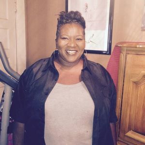 Meet your Posher, Senethia