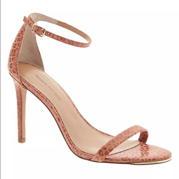 NWB banana republic leather heeled sandal size 8