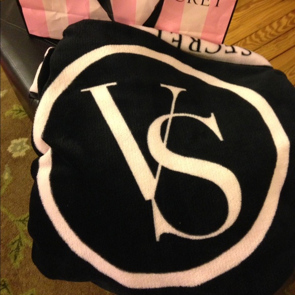 Super Soft Throw VS 💞 vs box - Picture 2 of 4