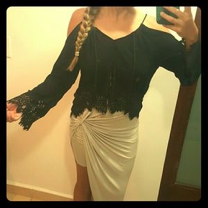 LA Hearts Cold Shoulder Crop