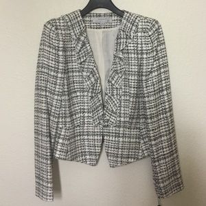 Tahari Black & White Blazer. NWT. Size 2