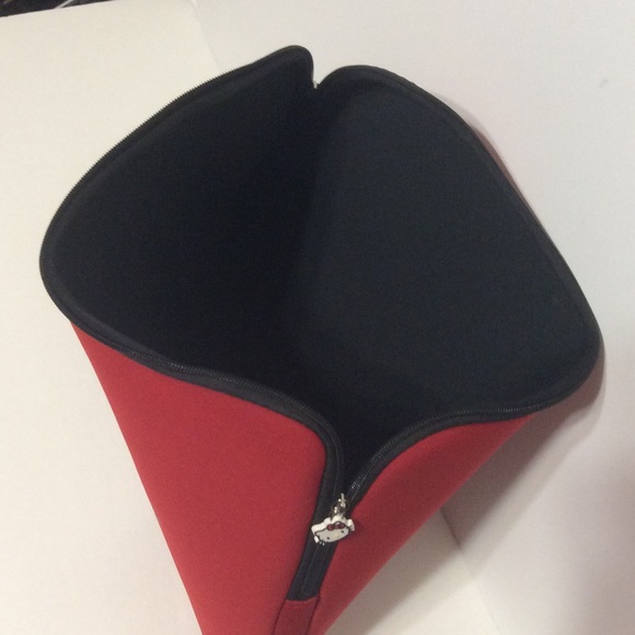 LAST ONE! HELLO KITTY Media case NWT - Picture 2 of 4