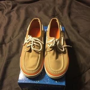Nautica canvas tan shoes