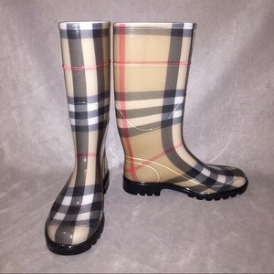 NWOT Burberry Rainboots