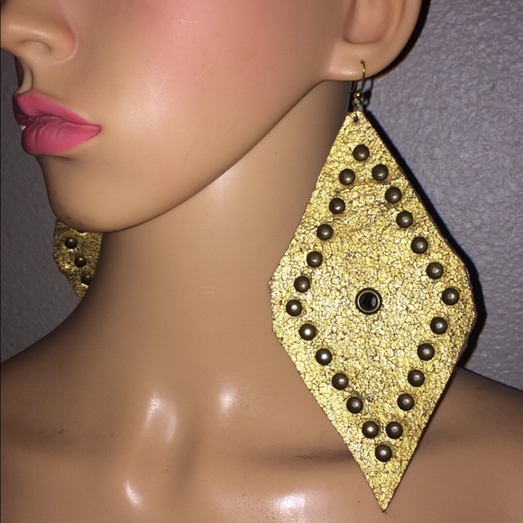💥custom made leather/suede earrings💥