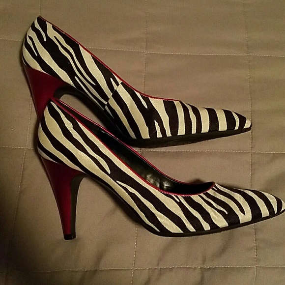 Zebra heels
