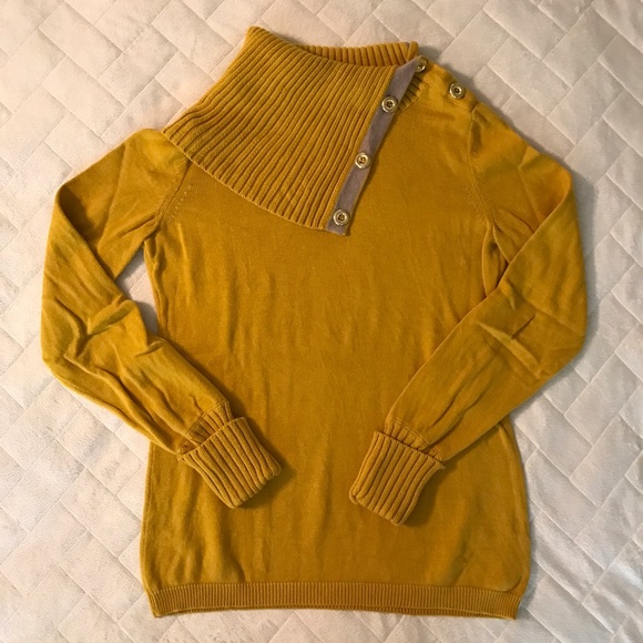 Banana Republic long sleeve sweater