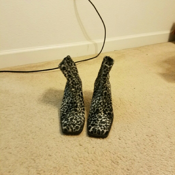 Shoes - Picture 2 of 2