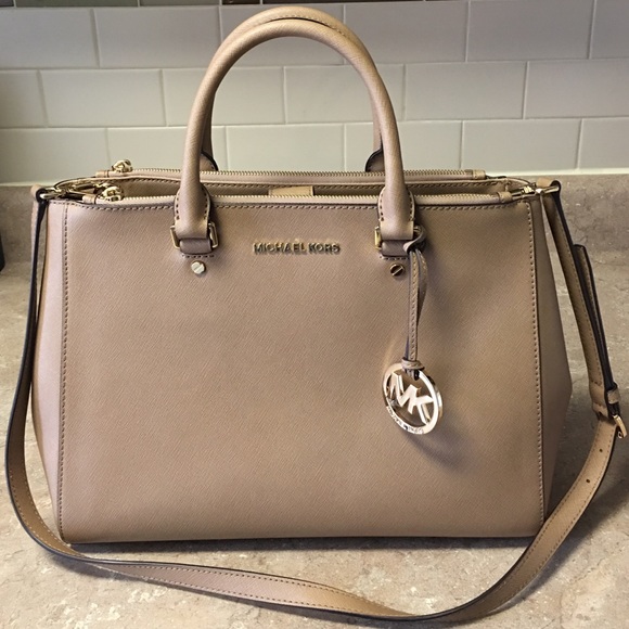 Michael Kors Large Sutton, Beautiful!