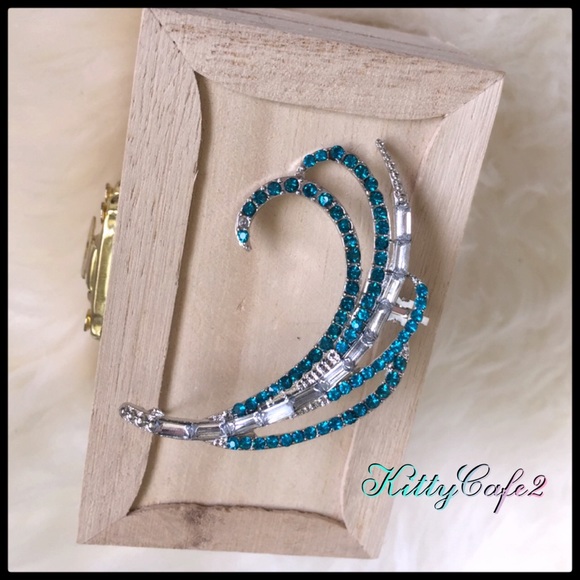 Wave Cuff - Picture 4 of 5