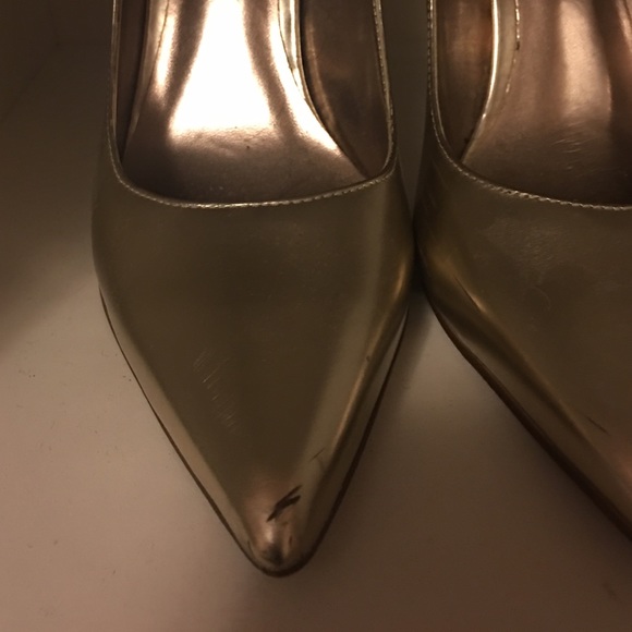 Metallic pointed-toe pumps - Picture 2 of 3