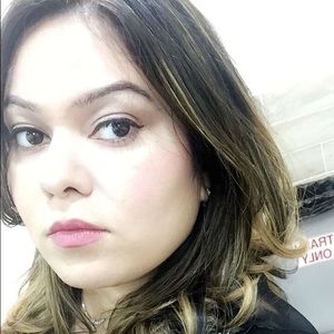 Meet your Posher, Heena