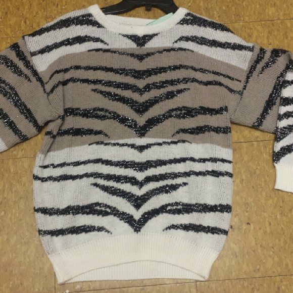 Cutest Vintage Animal Print Sweater