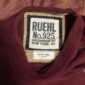 Ruehl Vintage Red Sweatshirt (slim-fit L)