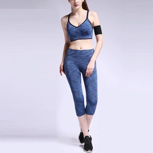 Two Piece Activewear Set Bra and Capris - Picture 1 of 4
