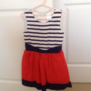 Gorgeous and preppy girls Gymboree dress.