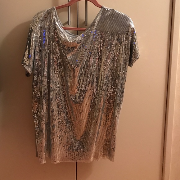 Loveappella Grey sequin tee.