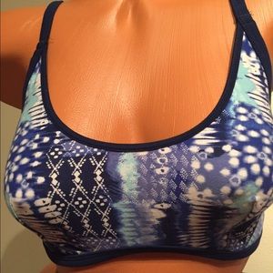 VICTORIA'S SECRET COTTON CAGED DESIGN  BRALETTE- L