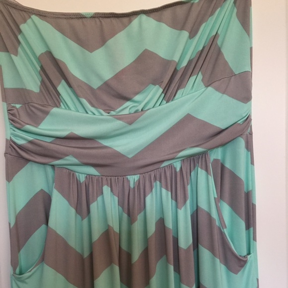 Strapless dress - Picture 2 of 3