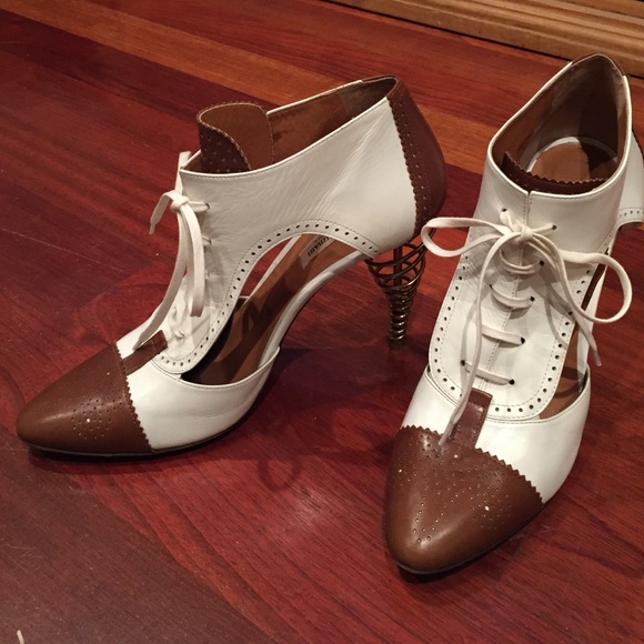 Spectator Pumps - Spiral Heel