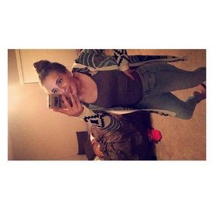 Meet your Posher, Kayla