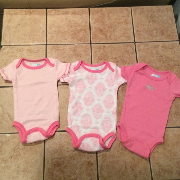 Baby Girl 3 Pack of Onesies, 3 M, Vitamin Baby