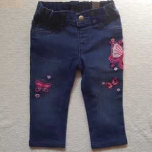 🆕 NWT Butterfly Embroidered Jeans