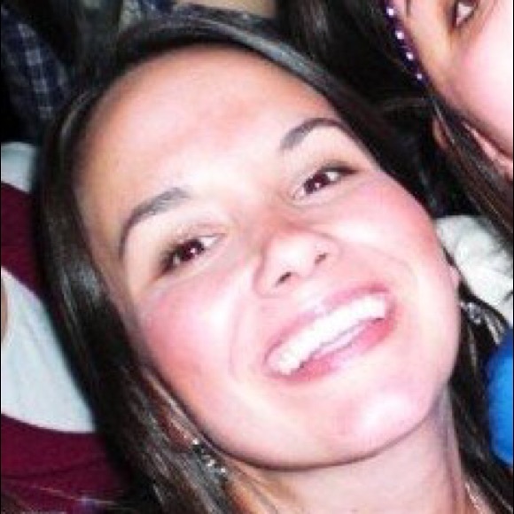 Meet your Posher, Laine - Picture 4 of 4