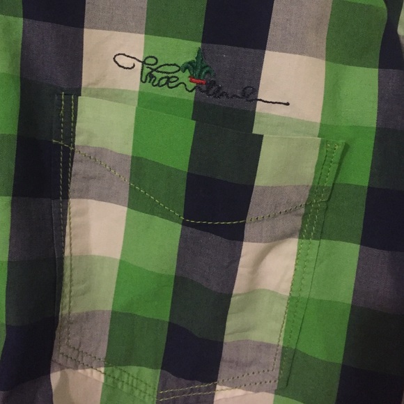 Button down - Picture 3 of 4